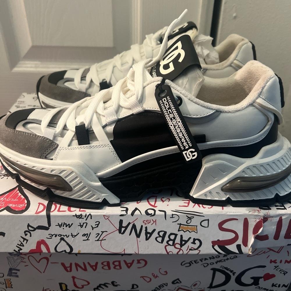 Men's White and Black Sneakers